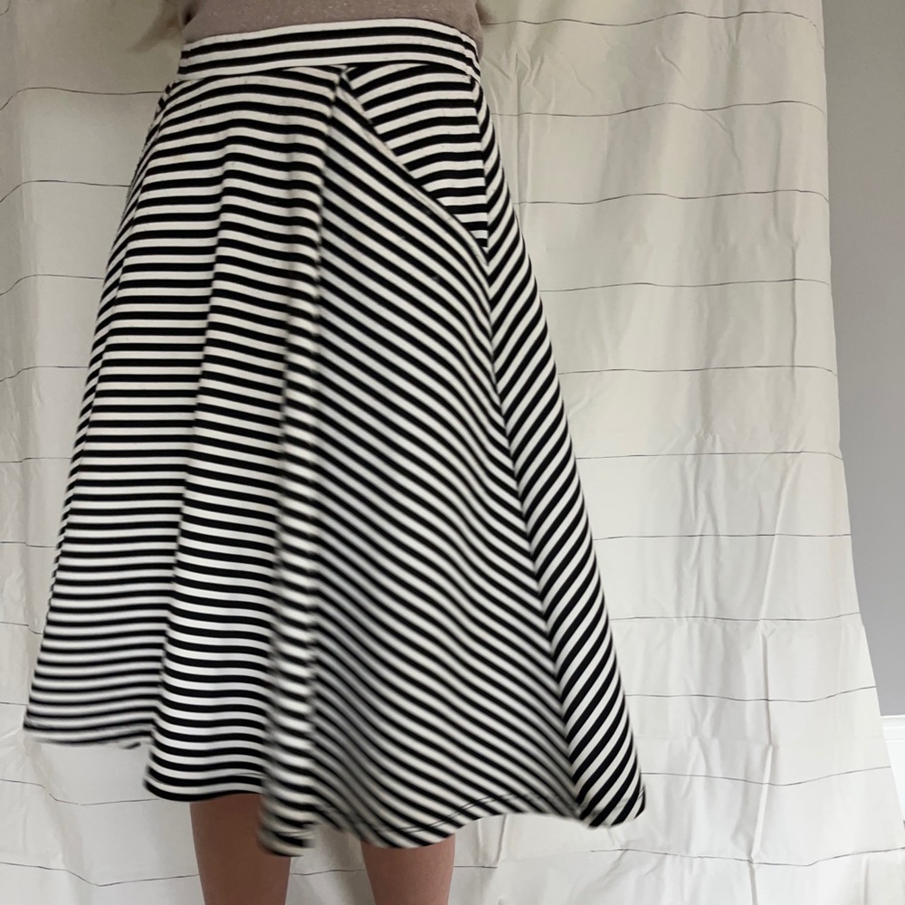 Womens Midi Skirt Black and White Striped, Size 2